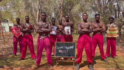 Afrikanische rosa Hosen